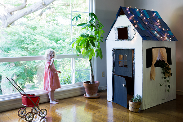 diy cardboard playhouse